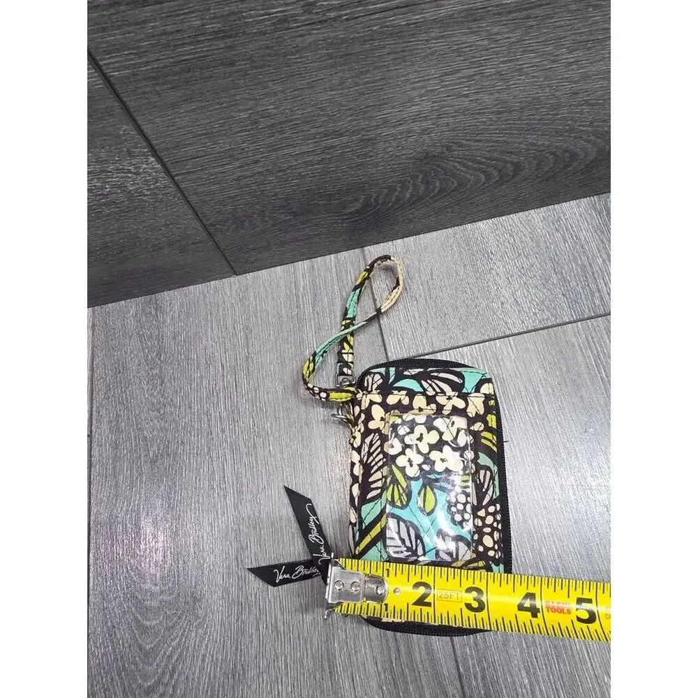 VERA BRADLEY Carry All in One Zip Wristlet Wallet Island Blooms Pattern B000780